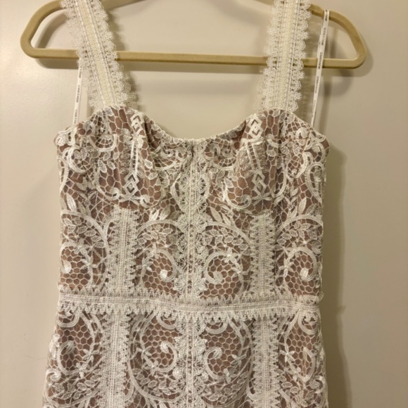 Beautiful white bridal shower dress! - Picture 3 of 8